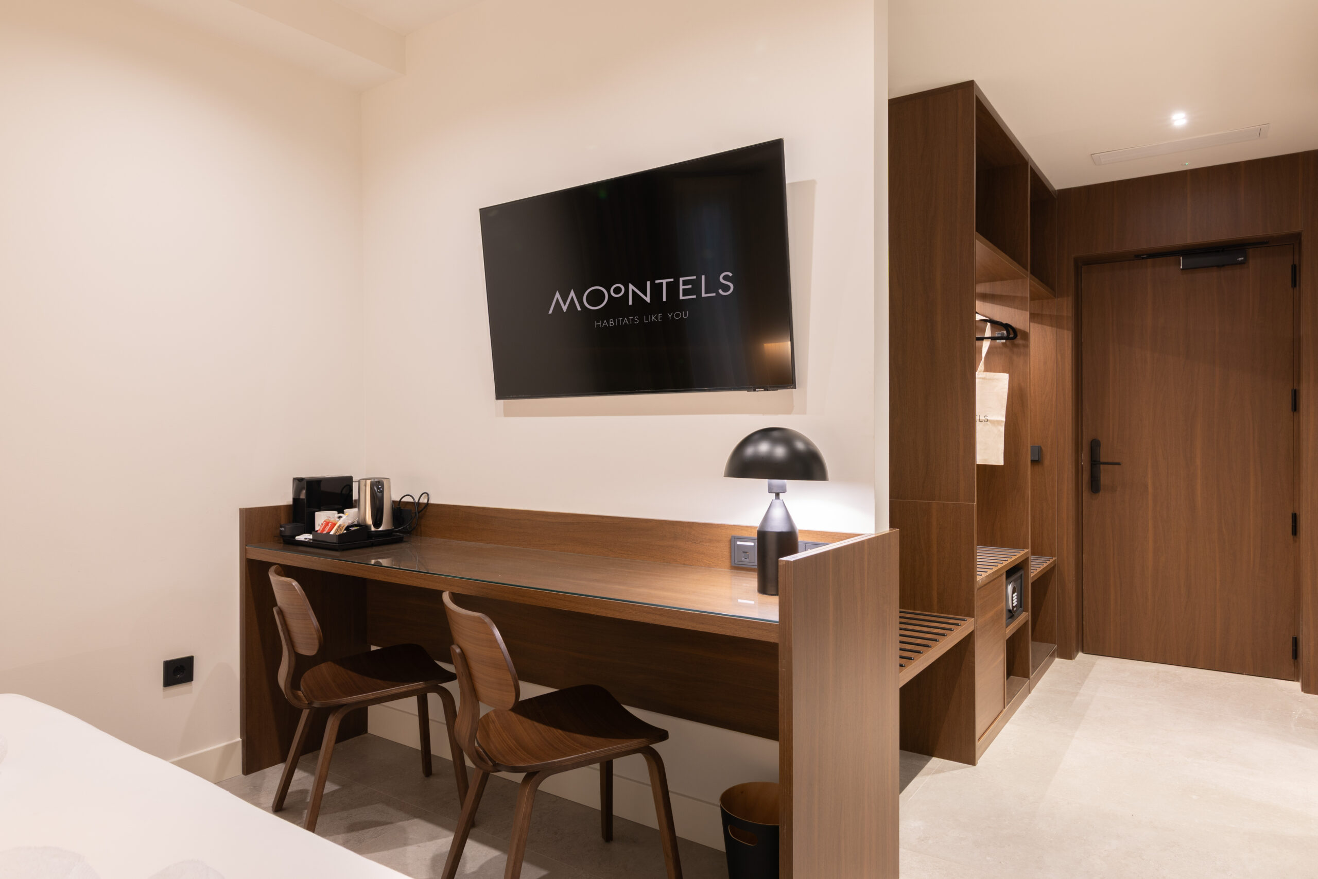 Moontels Mercado de Colón