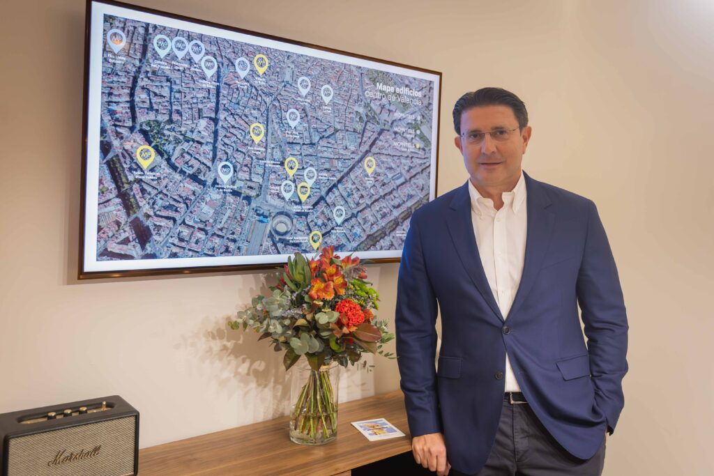 director de desarrollo de negocio, Vicente de Juan