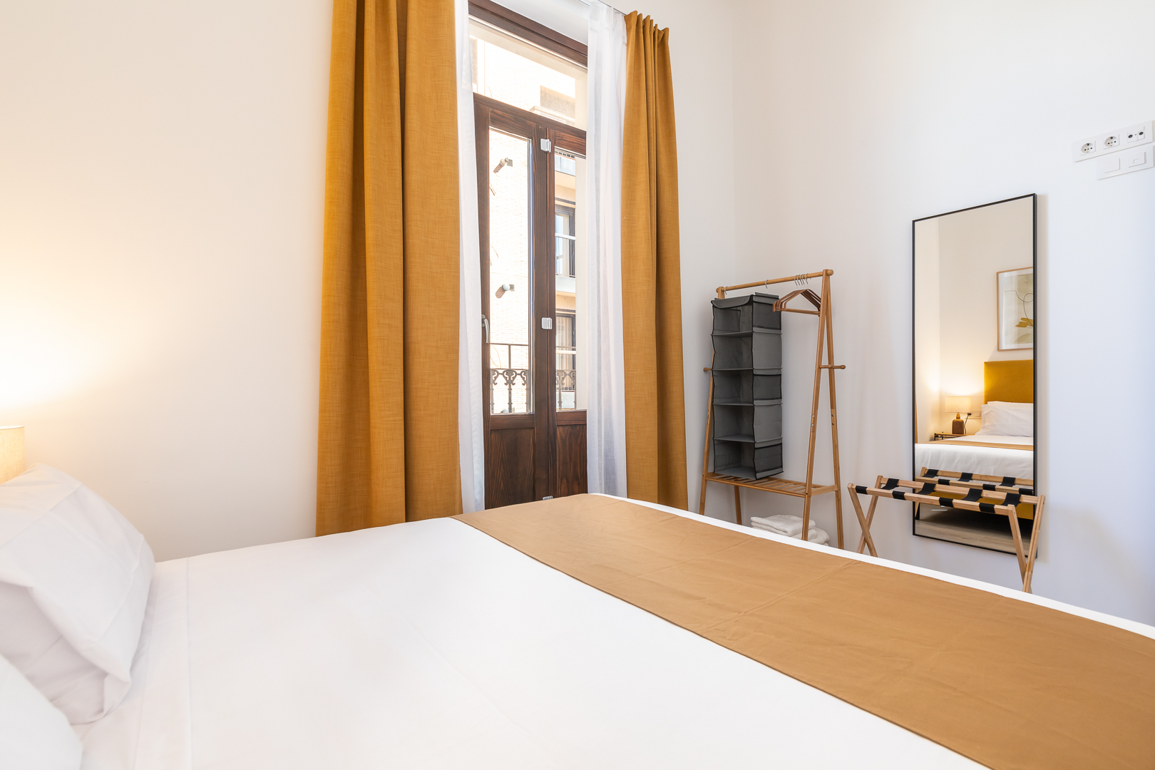 Alojamiento turístico en el centro de Valencia | Moontels Plaza Vannes