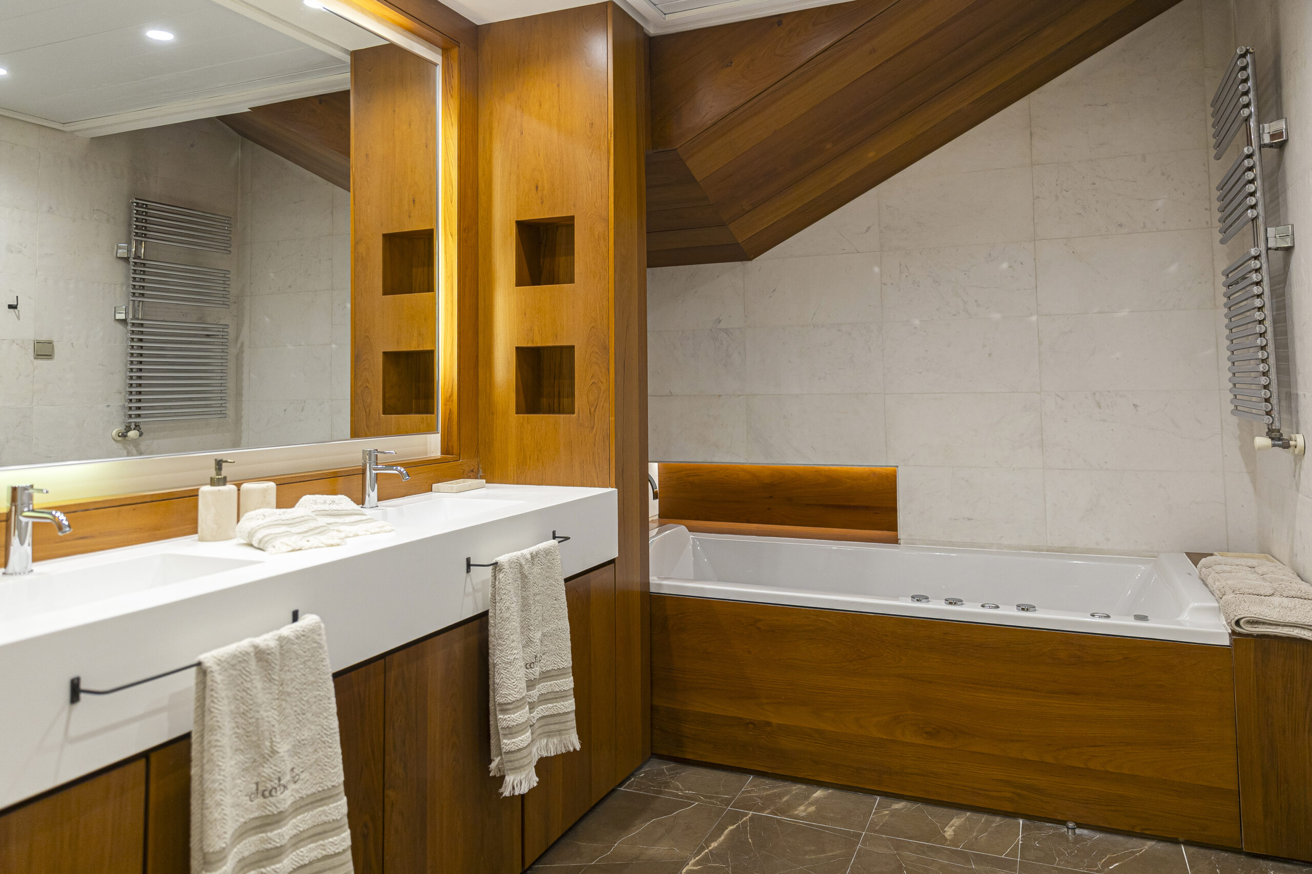 Alojamiento completo para estudiantes y jóvenes profesionales | Moontels Casa Martorell Dúplex